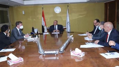 وزير النقل يضع اللمسات النهائية لأكبر ورشة مفاتيح للسكك الحديد في الشرق الأوسط 