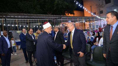رئيس جامعة أسيوط يشهد حفل سحور أسرة مصر 