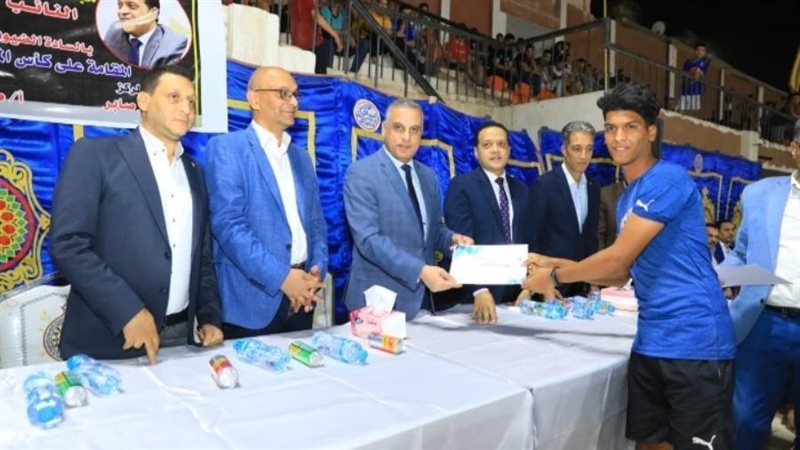 جانب من الدورة