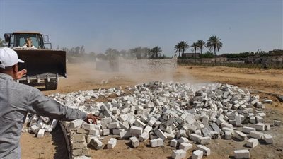 إزالة 33 حالة تعدٍ على الأراضي الزراعية وأملاك الدولة بالبحيرة