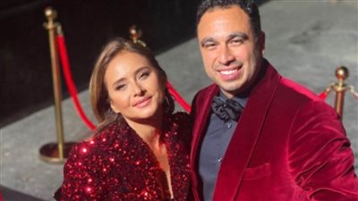 نيللي كريم وزوجها يستقبلان العيد في المالديف 