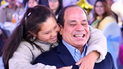 صور الرئيس السيسي مع أبناء الشهداء وذوي الههم لا تفيها الكلمات