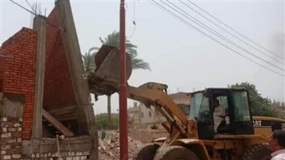 سوهاح تواصل إزالة التعديات على الأراضي الزراعية وأملاك الدولة