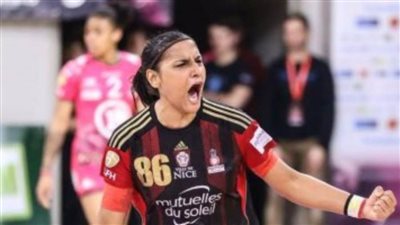 مروة عيد تجري عملية جراحية في الركبة