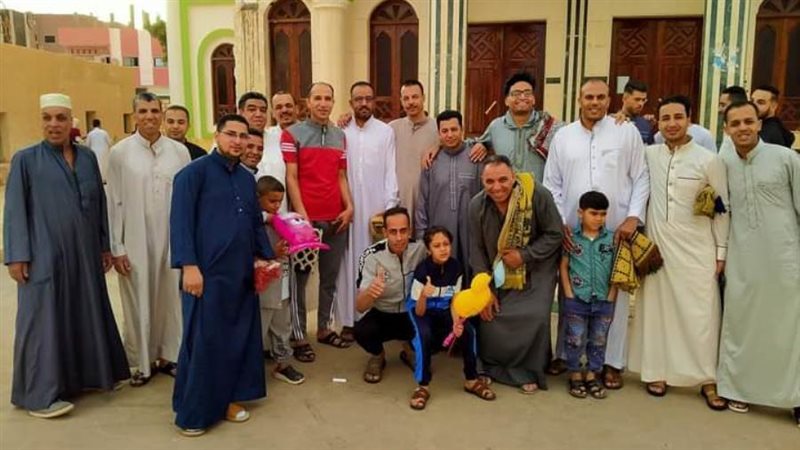 توافد المصلين بالوادي