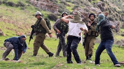 مستوطنون يعتدون على فلسطينيين في أعقاب عملية تل إلعاد