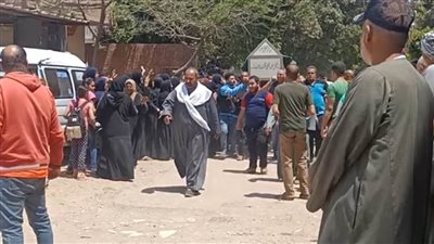 المئات يشيعون جنازة الطفل «شادي» غريق القليوبية (صور)