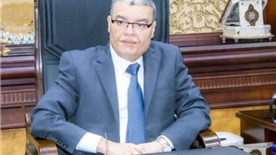 بدءًا من غدٍ.. محافظ المنيا يعلن المواعيد الصيفية لتشغيل المحال العامة