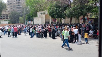 زحام أمام حديقة الحيوان.. المواطنون يواصلون الاحتفال بعيد الفطر  