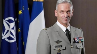 رئيس هيئة الأركان الفرنسية: روسيا لن تفقد قدرتها التنافسية ولن تختفي وقد نسجت شبكة حولنا