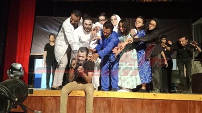 العرض المسرحي 