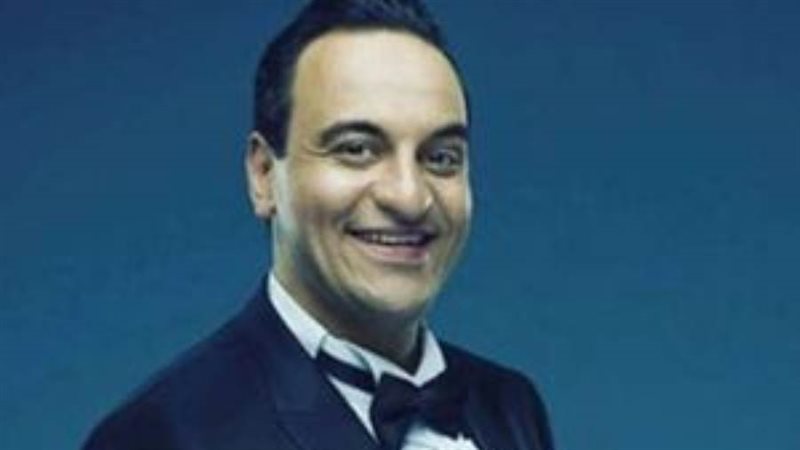 الفنان هشام إسماعيل