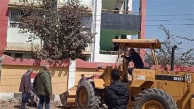 تكثيف حملات النظافة حول المدارس مع انطلاق امتحانات نهاية العام الدراسي بالشرقية 