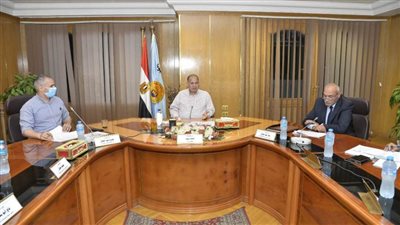 محافظ أسيوط يؤكد على النزول إلى أرض الواقع لمتابعة مشروعات 