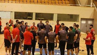 رجال يد الأهلي يختتم تدريباته اليوم استعدادًا لمواجهة الزمالك