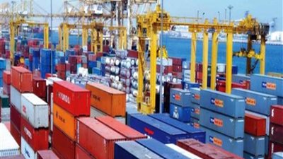 2.7 مليار جنيه ضرائب ورسوم بجمارك السخنة خلال أبريل الماضي