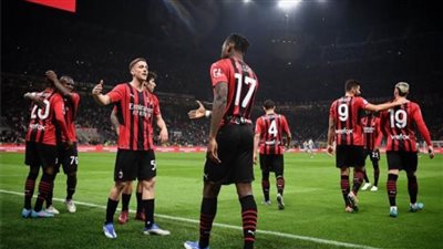 فوز ميلان على هيلاس فيرونا ويستعيد صدارة الدوري الإيطالي لكرة القدم