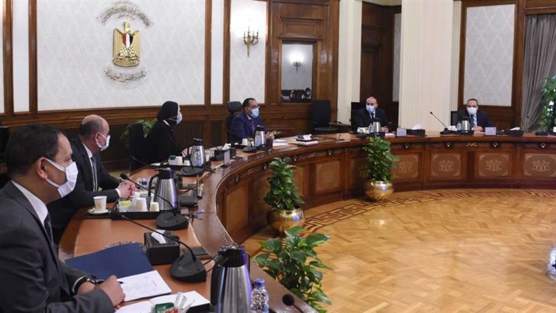 رئيس الوزراء خلال