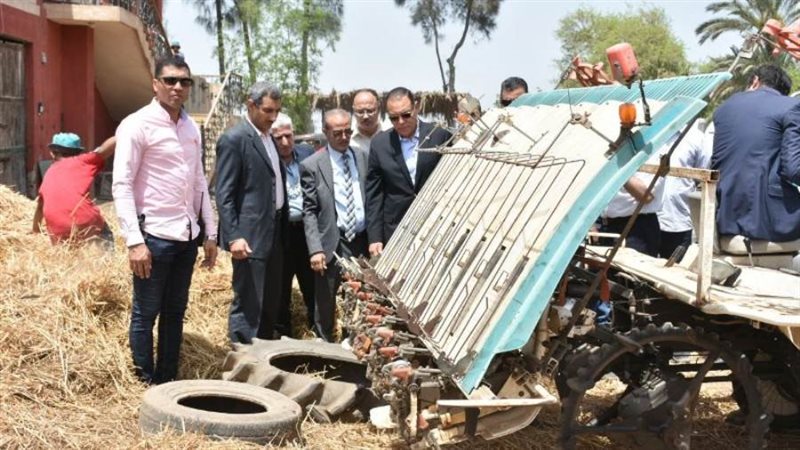 محافظ الشرقية خلال