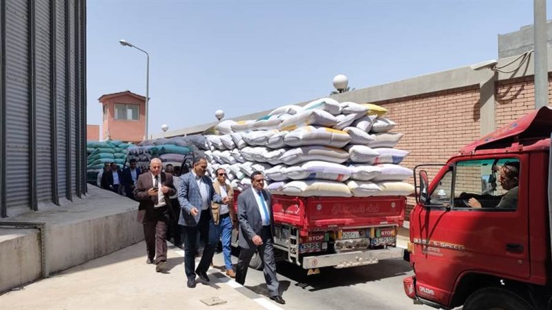 محافظ البحيرة يتفقد