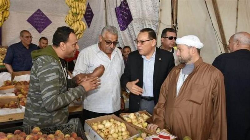 محافظ الشرقية خلال