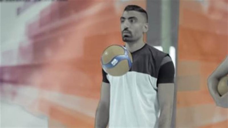 أحمد صلاح نجم طائرة