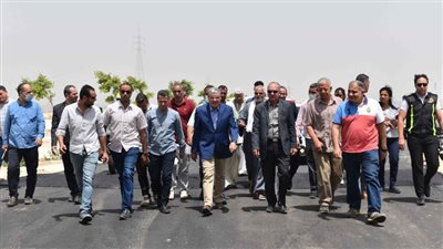 ضمن مراحل تطوير مسار العائلة المقدسة.. محافظ المنيا يشهد وصول أحد الوفود الإفريقية للدير