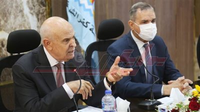 محافظ كفرالشيخ ومستشار الرئيس يناقشان مشروعات 