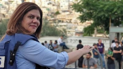 إليسا تنعي شيرين أبو عاقلة :الله يرحمها.. الظلم بشع كتير 