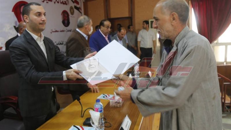 توزيع الشهادات