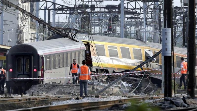 خروج قطار عن مساره