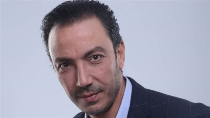 الفنان طارق لطفي