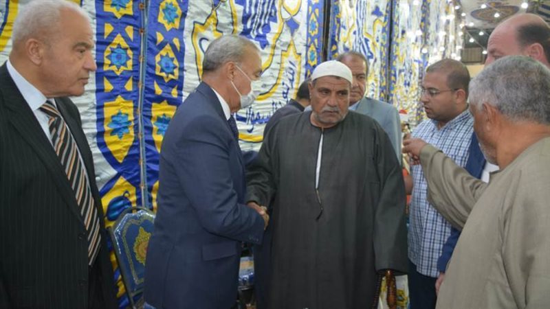 تقديم العزاء لأسرة