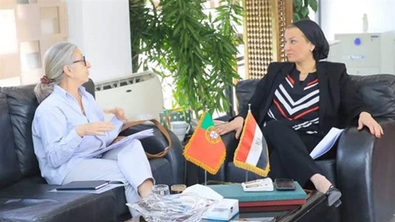 وزيرة البيئة تبحث