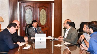 د. أشرف صبحي يناقش التحضيرات الأولية لمنتدى العاملين بالشباب والرياضة العرب