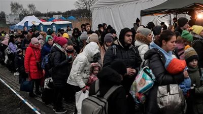 أوتاوا تنقل اللاجئين الأوكرانيين إلى كندا عبر الطيران العارض