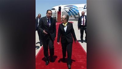  رئيسة الحكومة التونسية تستقبل رئيس الوزراء بمطار تونس قرطاج بالعاصمة التونسية