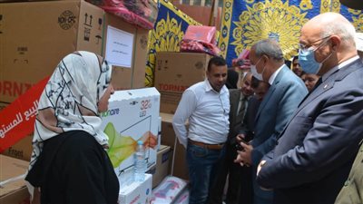 توزيع أجهزة عرائس على 6 فتيات أيتام بالقليوبية 