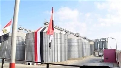 غلق أول صومعة لتخزين القمح سعة تخزين 60 ألف طن بالوادي الجديد 