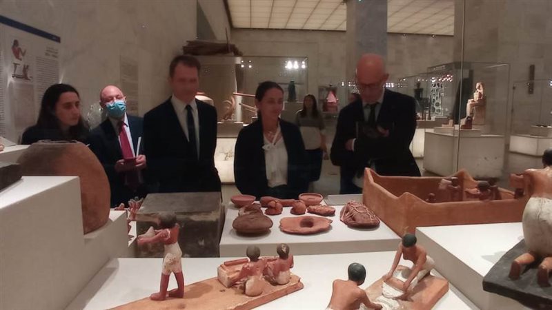 جانب من الزيارة