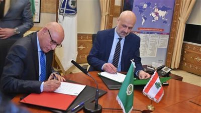 وزير الداخلية اللبناني يوقع مذكرة تفاهم مع السفير خطابي