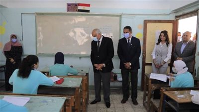 محافظ الجيزة يتفقد لجان امتحانات نهاية العام للشهادة الإعدادية