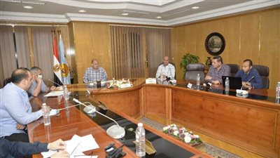 محافظ أسيوط يترأس الاجتماع الأسبوعي لمناقشة الموقف التنفيذي لمشروعات 