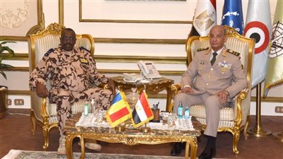 المتحدث العسكري: الفريق أول محمد زكي يلتقي وزير الدفاع الوطني بجمهورية تشاد 