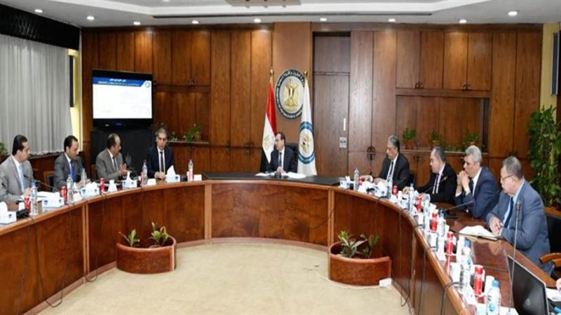 خلال الاجتماع