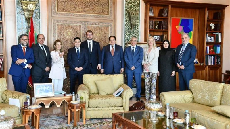 أبو العنيين خلال