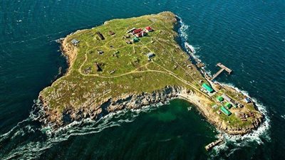 12 معلومة عن الجزيرة التي تحسم مصير الحرب الروسية الأوكرانية 