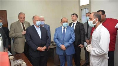 وزير التنمية المحلية ومحافظ القاهرة يتابعان سير منظومة العمل فى مصنع السلام لمعالجة المخلفات البلدية الصلبة