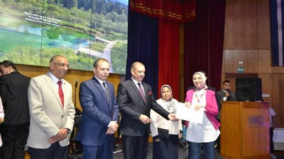 تكريم وتوزيع جوائز مهرجان الكورال والغناء لطلاب جامعة الإسكندرية