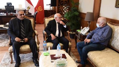 محافظ بورسعيد يشيد بالخطوات التي اتخذتها الدولة لتحقيق التنمية في كافة المجالات